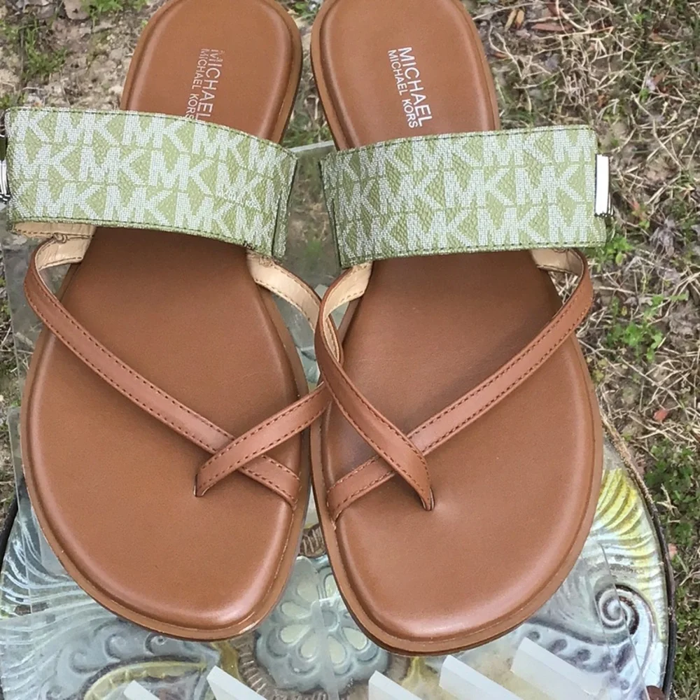 Michael By Micheal Kors Sidney Thong Flat Tan and Green MK Logo Women's Sandals - Picture 7 of 16